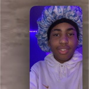 Meet your Posher, Devin